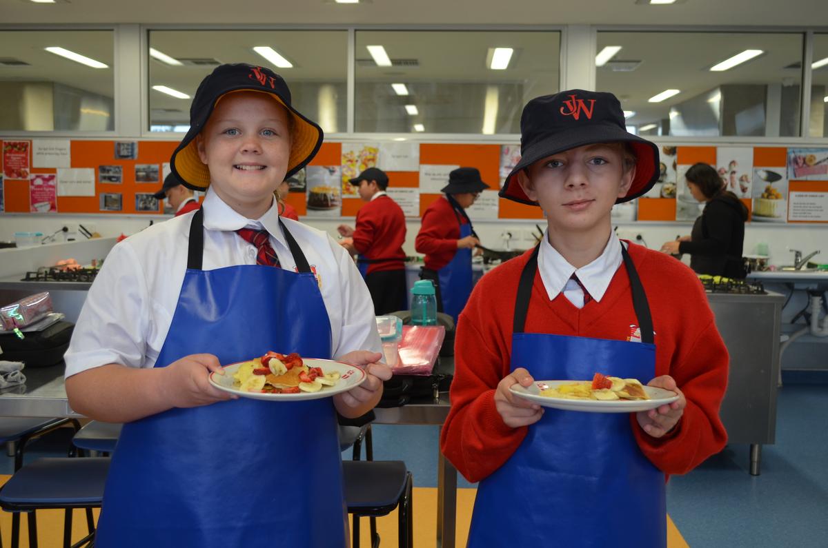 Wollaston's Wrap Issue 8