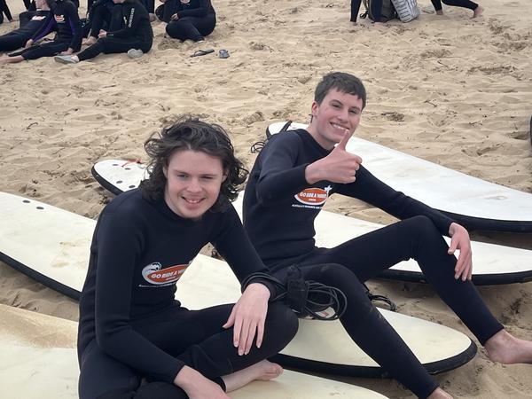 Secondary 9/10 Banner Photo