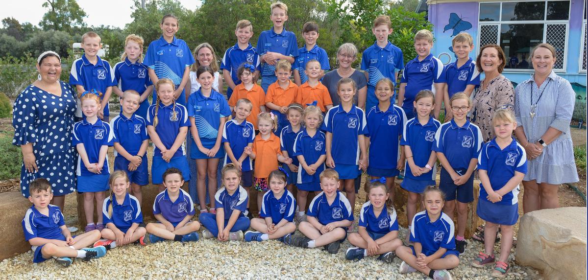 Moonie Weekly - Issue 10