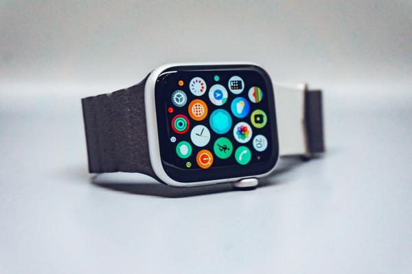 Smart Watch Use Banner Photo