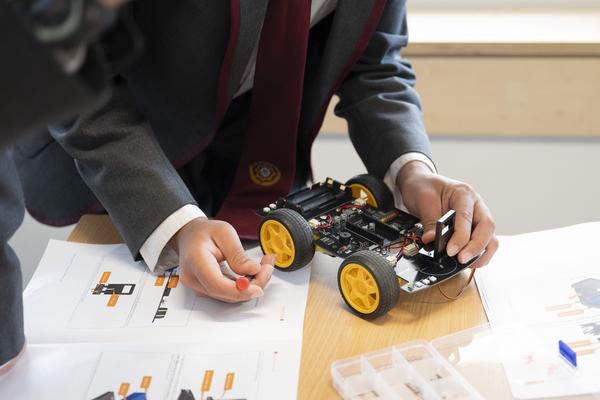 Y9: Robotics Incursion Banner Photo