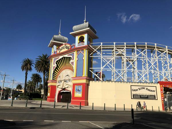 Year 12 Physics Visit Luna Park Banner Photo