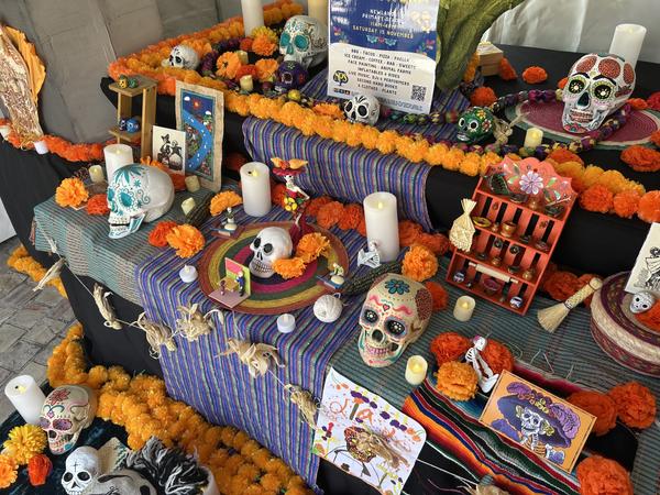 Ofrenda - Dia de los Muertos Banner Photo