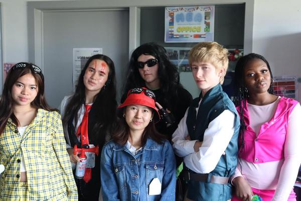 Year 10-12 Community Banner Photo