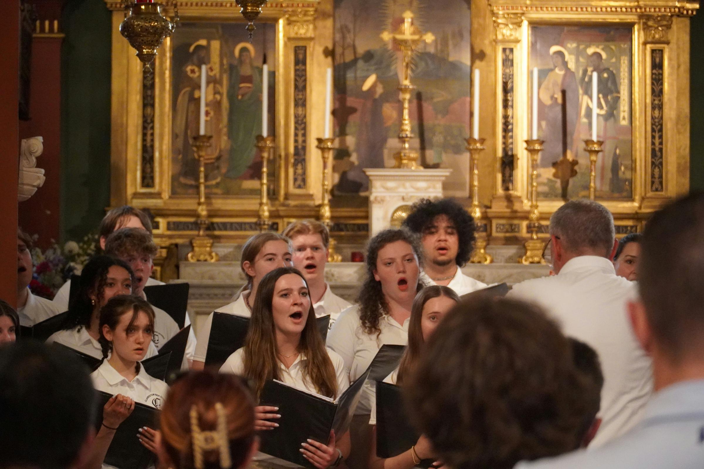 Choir News Banner Photo