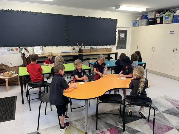 Round the classes   Banner Photo