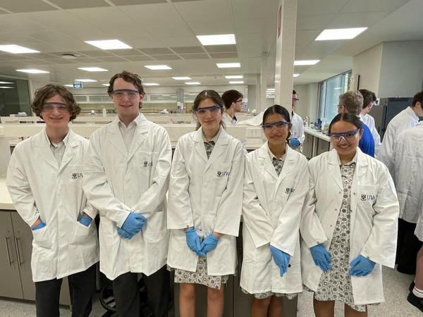 Employment News Banner Photo