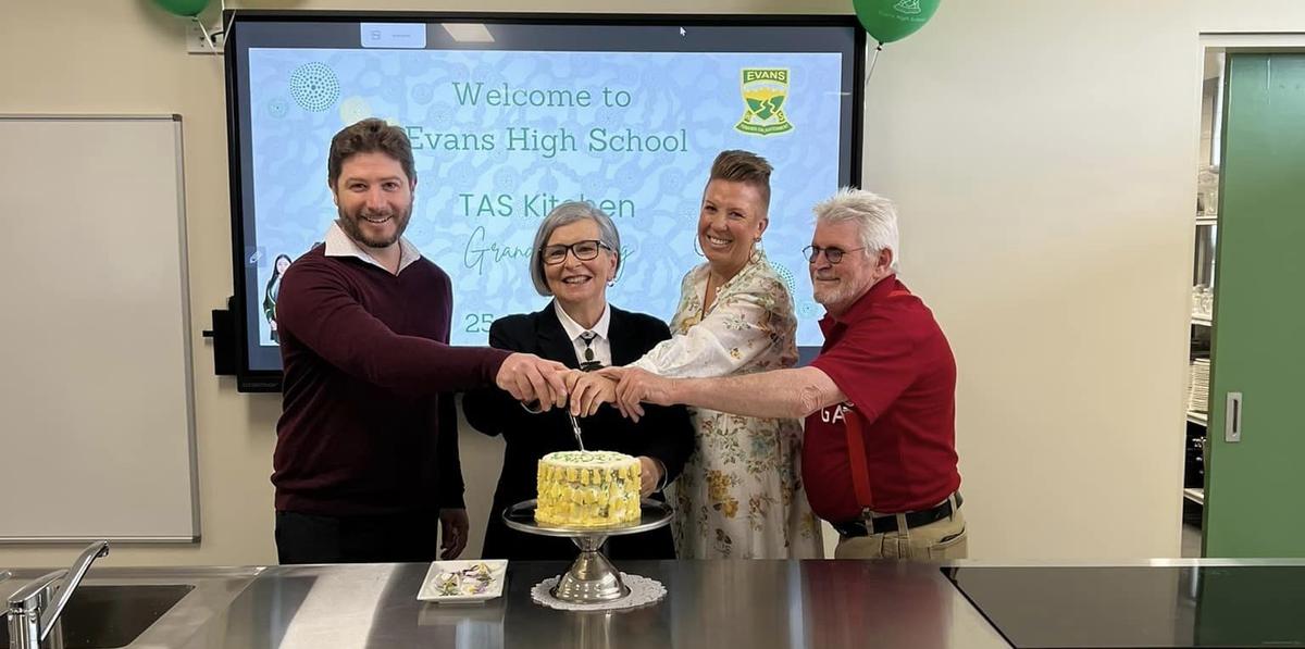 Evans High School News Issue 3