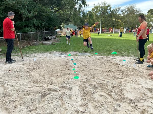 Round the classes   Banner Photo