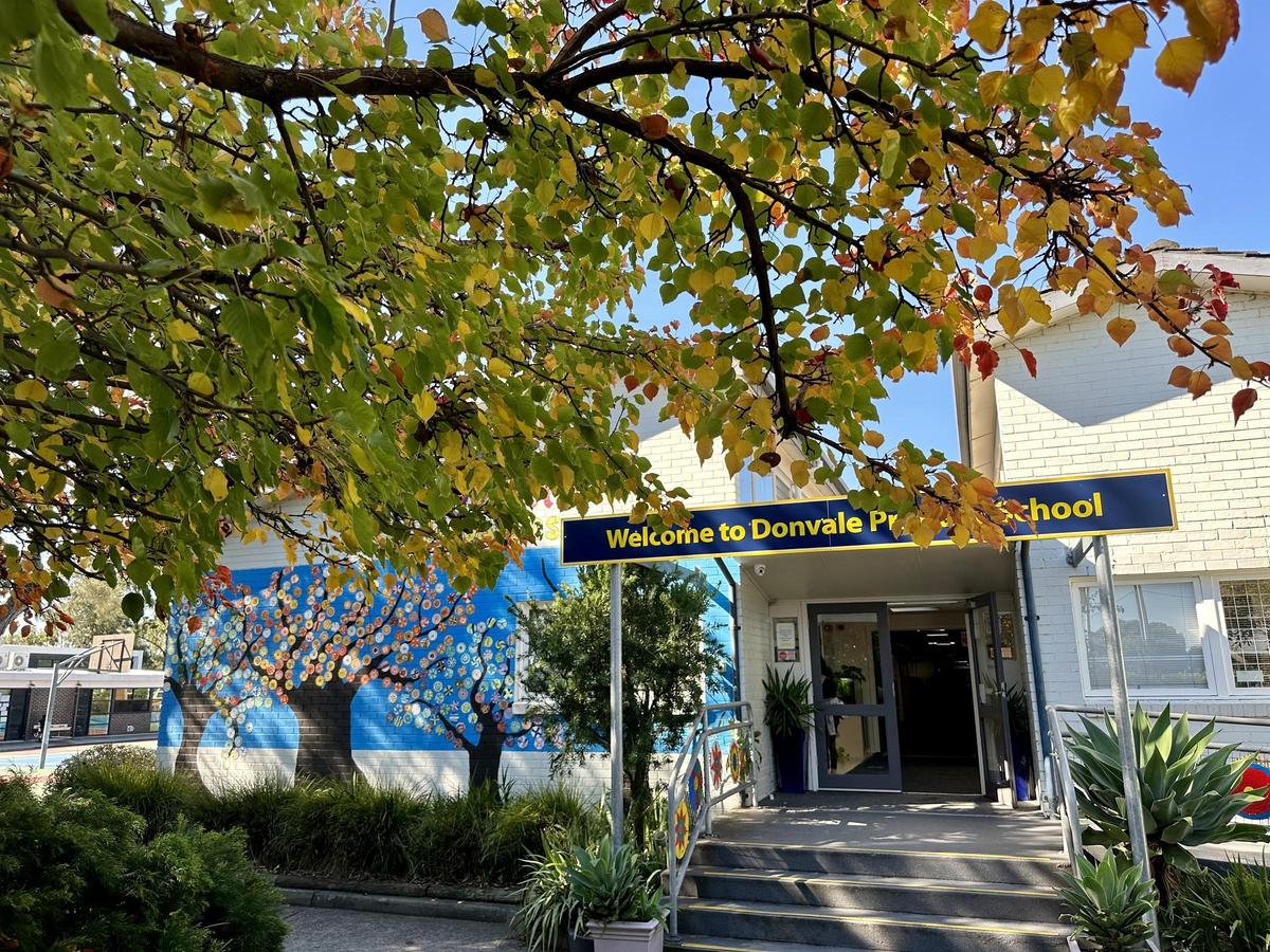 Donvale Primary School - International Students Handbook - Issue 1